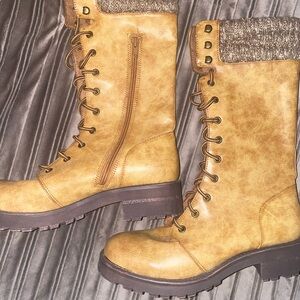 Women's Tan Lace-Up Boots
